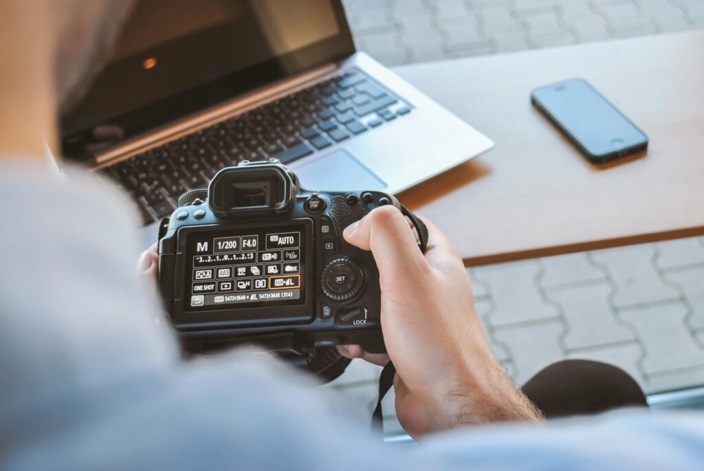 pexels-photo-442573-442573 Black Dslr Camera